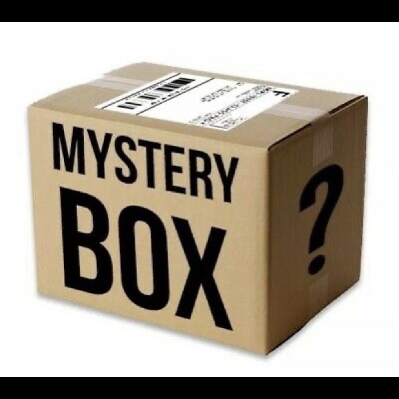 20-30lb box of name brand clothes - Picture 3 of 3